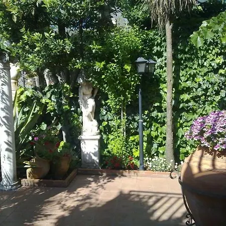 לינה וארוחת בוקר Etna House