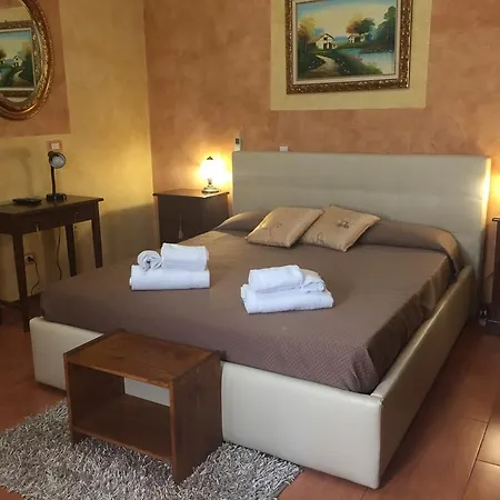 Etna House 3*